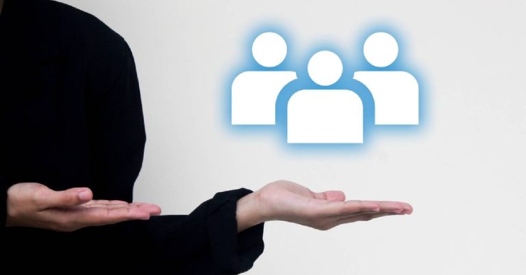 العلاقات العامة والمشاركة المجتمعية: كيف تعزز المؤسسات تفاعلها مع الجمهور؟